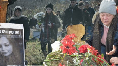 Ceren Özdemir'e 'doğum günü' ziyareti
