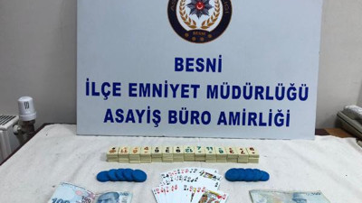 Evde kumar oynayan 9 kişiye binlerce lira ceza kesildi