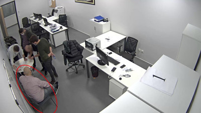 İstanbul Havalimanı'nda operasyon! Napolyon dönemine ait altın paralarla yakalandı