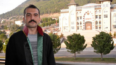 İsmini duyanlar inanmayıp kimliğine bakıyor