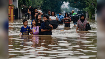Endonezya'da binlerce ev tahliye edildi