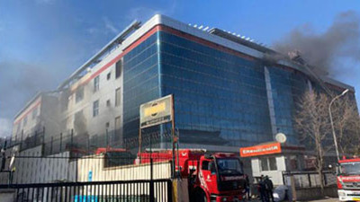 Ümraniye'de fabrika yangını