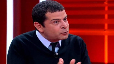 Cüneyt Özdemir'den Mahir Ünal'a ıPhone desteği. Sadece siz beylerin mi ıPhone kullanma hakkı var.Çiftçi, memur, emekli, insan değil mi