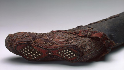 Çorum'daki mezarda kazma sesleri boğuklaştığında arkeologlar dut kesildi. Toprağın içinde parıl parıl parıldıyordu