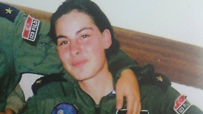 Türkiye’nin ilk kadın şehit pilotu Ayfer Gök. Nur içinde yat teğmenim