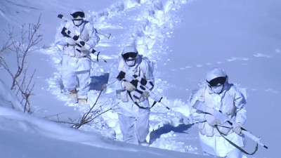 Mehmetçiklerimiz her şartta terörle mücadele ediyor