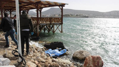 Foça'da denizden ceset çıktı