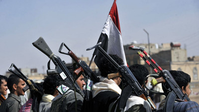 Husiler Suudi Arabistan'a saldırdı