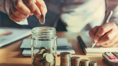 İki yılda nasıl zengin olduğunu tek kelimeyle açıkladı. Aylık kazancı dudak uçuklattı