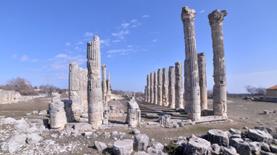 2300 yıllık tarihinin yansıtmaya devam edecek