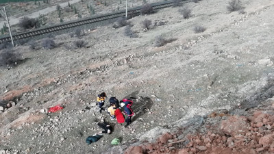 Malatya'da kayalıklardan düşen genç yaralandı