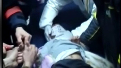 Çocuğun parmağı son anda kurtarıldı