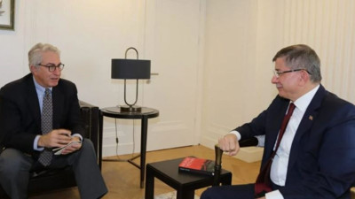 Davutoğlu’ndan ağır Gara suçlaması: 'Hava harekâtı yapıldığında teröristlerin alıkoyduklarını öldüreceğini hesaplayacaktınız'