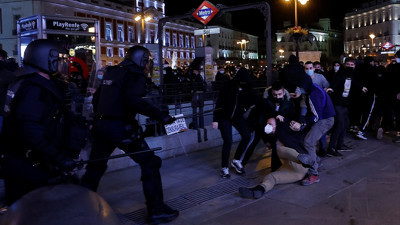 Rapçi tutuklandı ortalık savaş alanına döndü