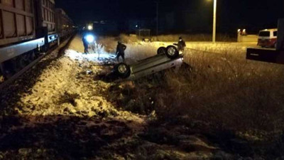 Hemzemin geçitte trenle otomobil çarpıştı