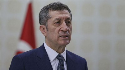 Bakan Ziya Selçuk’tan o isimlere teşekkür