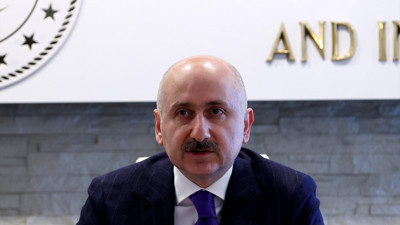 Bakan Karaismailoğlu açıkladı. Bu habere en çok Kalyon, Cengiz, Limak sevinecek. Devletin kasasına gidecek milyonlardan vazgeçildi