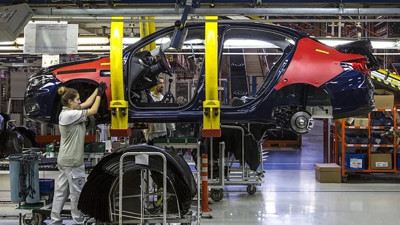 Fransız otomotiv devinden rekor zarar