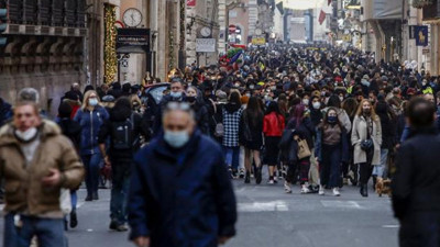 İtalya'da vaka sayısı 2,8 milyona yaklaştı