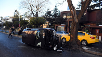 Sınava giderken kaza yaptı