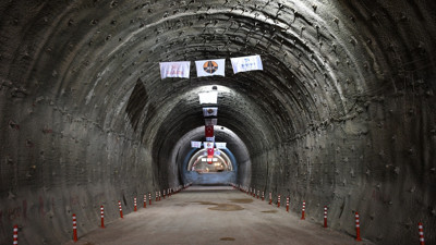 Kırkdilim Geçişi'ndeki 'T2 Tüneli'nde ışık göründü
