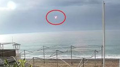 NASA ve Türk Uzay Ajansı hemen incelemeye başladı. Antalya'da heyecan yaratan obje