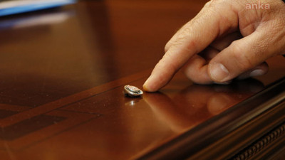 Denizli'de CHP'li ismin odasından dinleme böceği çıktı. Dinleme aletlerini nerelere koyuyorlar. Sizin de odanızda olabilir tıklayın öğrenin