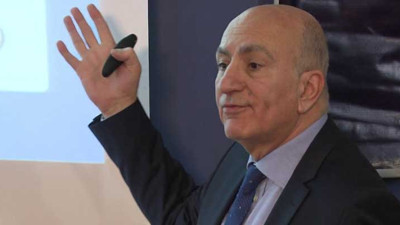 Ünlü ekonomist Mahfi Eğilmez doların neden yeniden yükseldiğini açıkladı