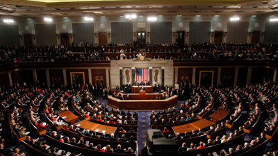 Biden'ın 2 trilyon dolarlık yardım paketine ilk onay