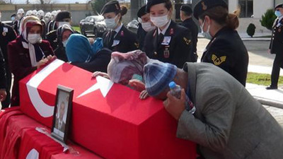 Ah be Teğmenim. İlçe Jandarma Komutanı Musa Bulut için tören düzenlendi. Kıdemli Başçavuş Toykuyu 4 gündür aranıyor