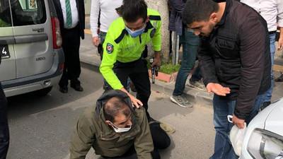 Sokak ortasında kanlı hesaplaşma. Gözünü kırpmadan 3 kişiyi aynı anda vurdu