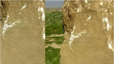 İzmir'de traktörün pulluğuna takıldı. Çiftçiler soluğu müzede aldı. Titizlikle topraktan çıkarıldı