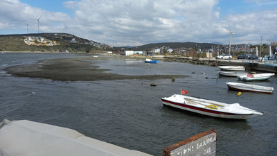 Seferihisar'da sular çekildi dedikodu kulaktan kulağa yayıldı. Sığacık'ta 5 ay önce tsunami olmuştu.
