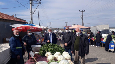 İYİ Partililer Ergene'de pazarda esnaf ile buluştu