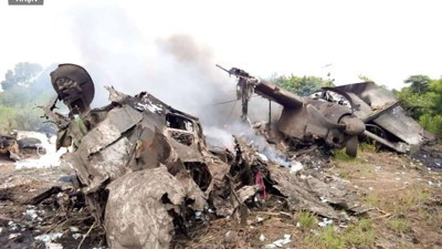 Güney Sudan'da yolcu uçağı düştü