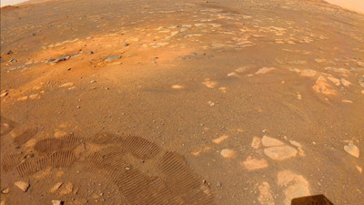 Kızıl Gezegen’de lastik izleri