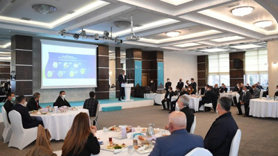 Bakan Selçuk, köy muhtarları ile buluştu