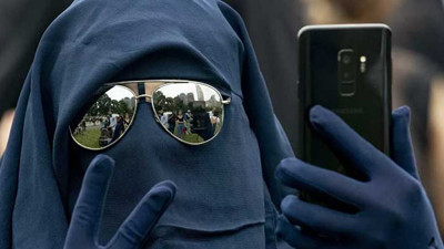 İsviçre'de yüzün tamamen kapatılması yasaklandı