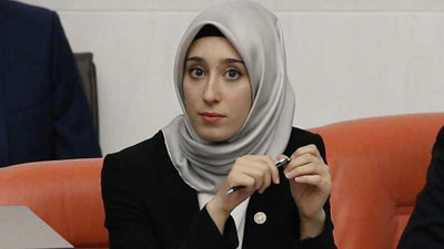 Kadına şiddetin önlenmesi için verilen önergeleri reddeden AKP'li vekil Rumeysa Kadak savaşacağım dedi. Sosyal medya ayağa kalktı