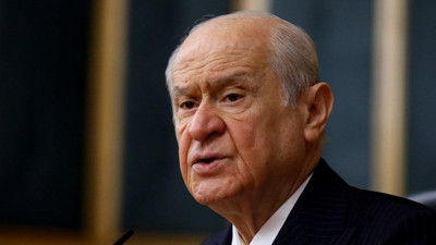 Devlet Bahçeli en yakınındaki ismi görevden alıyor. Ankara kulisleri bu gelişmeyi konuşuyor