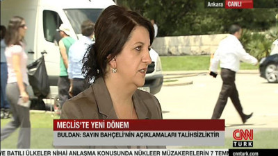İmamoğlu’nun açılışa davet ettiği HDP’li Buldan’ın Bebek Katili'ni övdüğü sözleri yeniden gündeme geldi. Bu sözleri bilindiği halde Buldan’la fidan diktiler