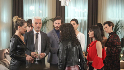 FOX TV’deki Yasak Elma’da bir ayrılık daha. Senaryo gereği ölerek veda edecek