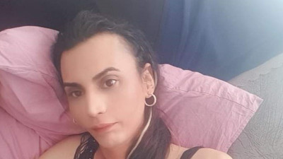 Cesedi battaniyeye sarıp çekyatın içine sakladılar