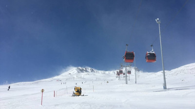 Erciyes'te kar kalınlığı 1 metreye ulaştı