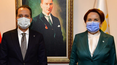 Fatih Erbakan, Meral Akşener'i ziyaret etti. Fikir teatisinde bulundular