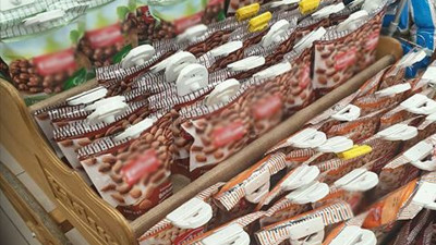 180 gram badem ile 180 gram fındığın yeni fiyatı. Utancın fotoğrafı çalınmasın diye alarm taktılar