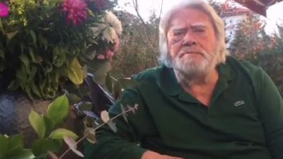 Efsanevi oyuncu Cüneyt Arkın Andımız için meydan okudu. Andımızı kaldıranlar çok kızacak