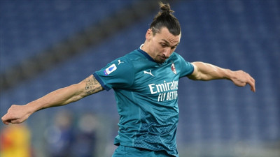 39 yaşındaki Zlatan Ibrahimovic'ten sürpriz karar. Geri dönüyor