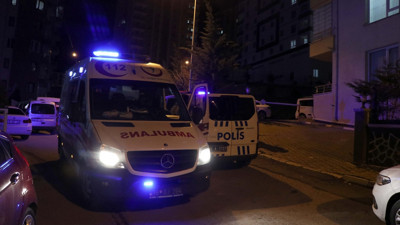 Akrabalar birbirini bıçakladı