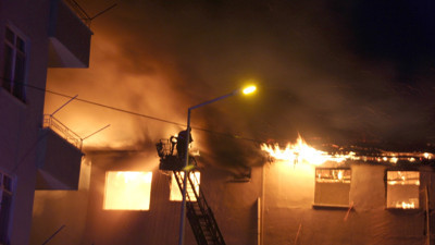 Öğrenci yurdunda yangın